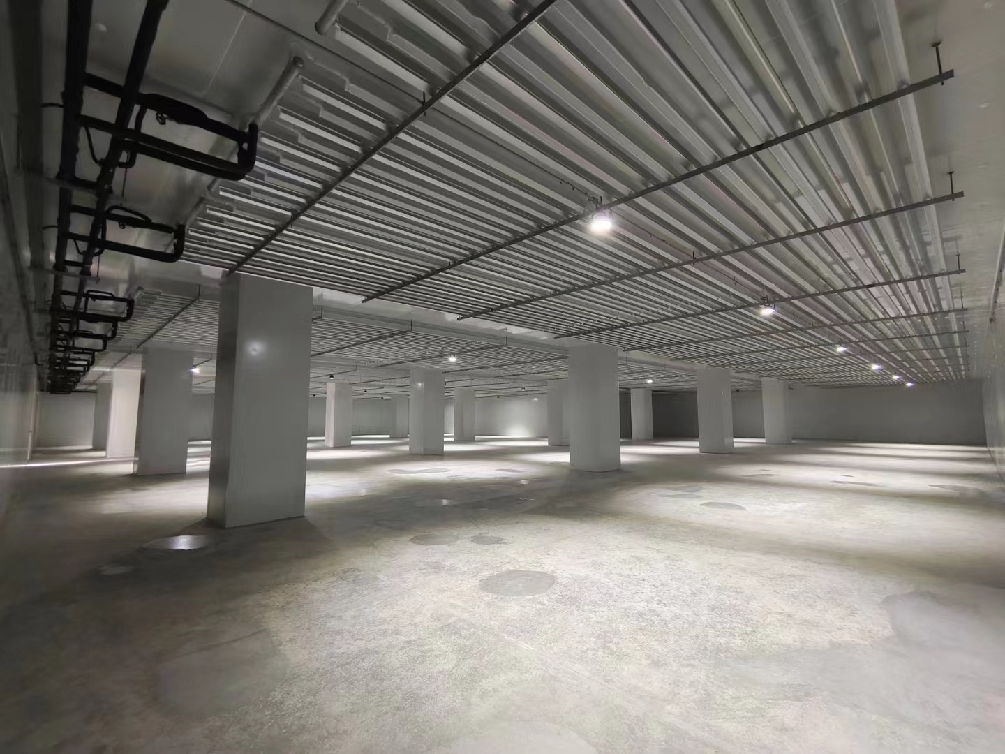 大(dà)連東方置業(yè)集團金(jīn)三角市場(chǎng)冷(lěng)庫